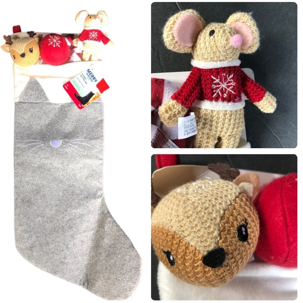 NWT 4 catnip  toys Christmas Stocking Cat set​